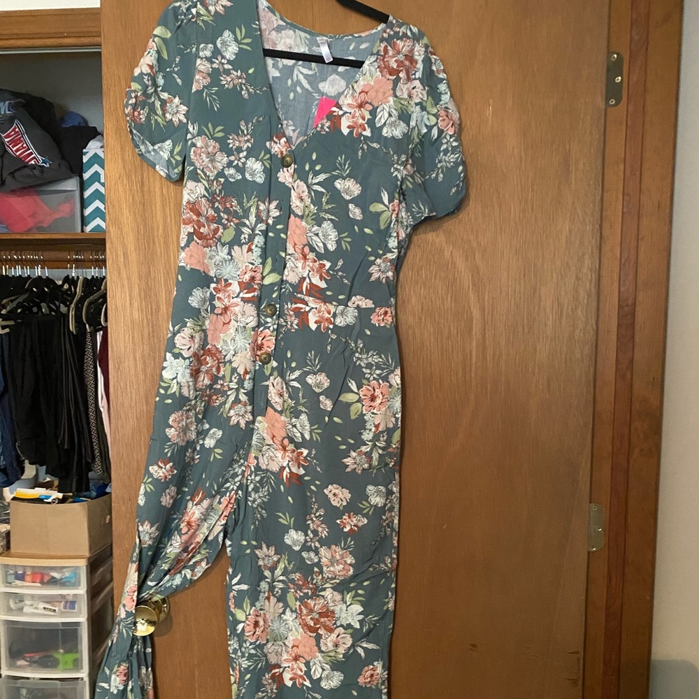Final Sale BNWT Floral Wide Legged Jumpsuit- Large
